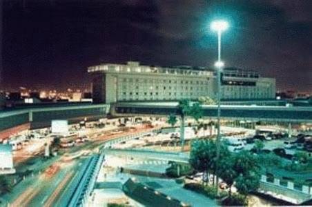 Click here to reserve at Miami International Airport Hotel Photo of the Miami International Airport Hotel building